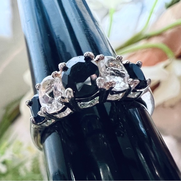 Vintage Genuine Sapphire Ring Solid 925 Sterling Silver Oval Cut Blue & White - Picture 6 of 17